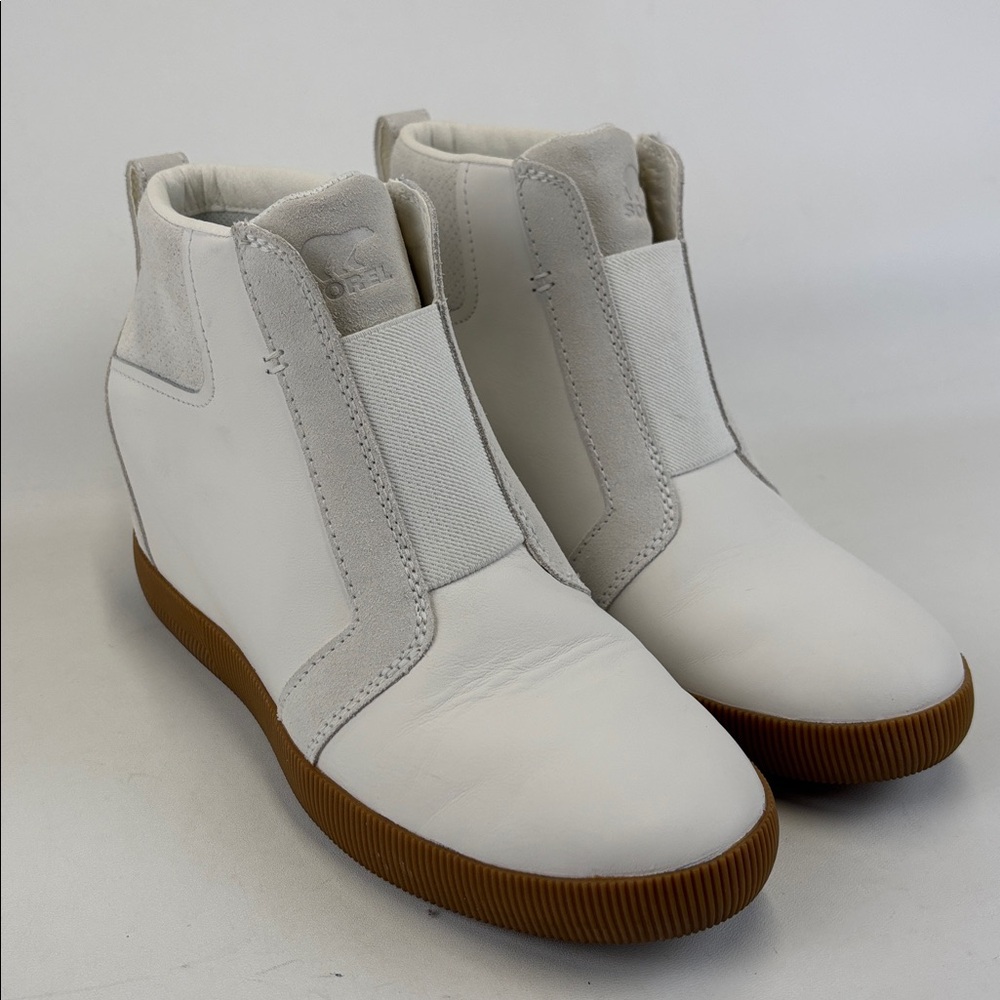 SOREL Out N About Pull On Wedge Boots Off White Cream Size 8.5